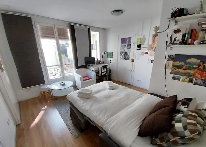Apartment For 2 - Near Louvre Museum